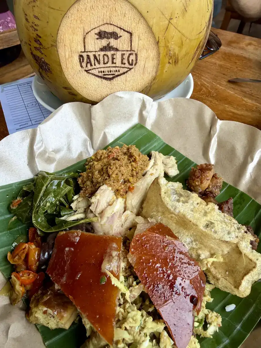 Warung Babi Guling Pande Egi