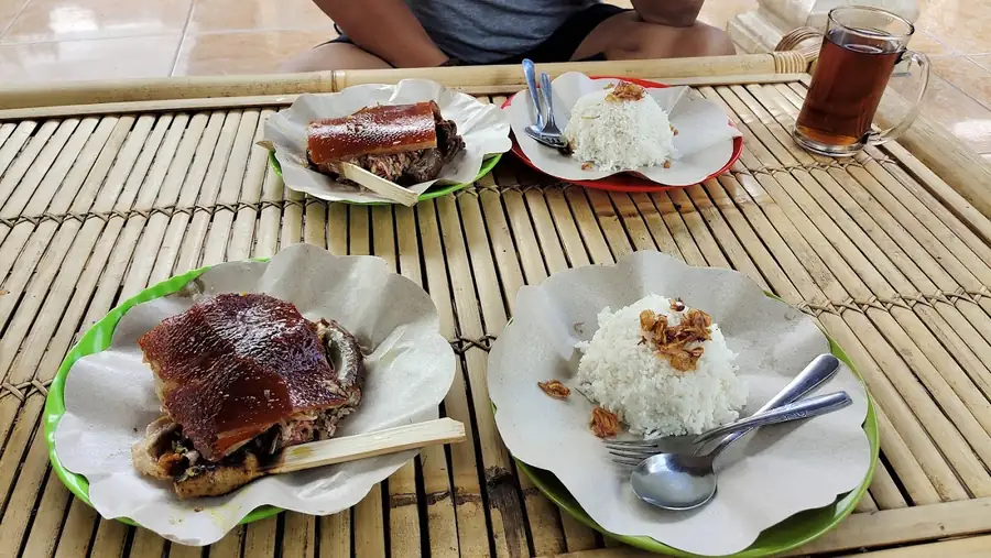 Babi Guling Bu Desak Sapat