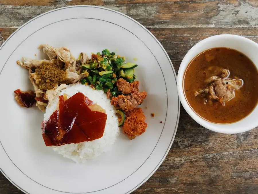 Babi Guling Ibu gendut