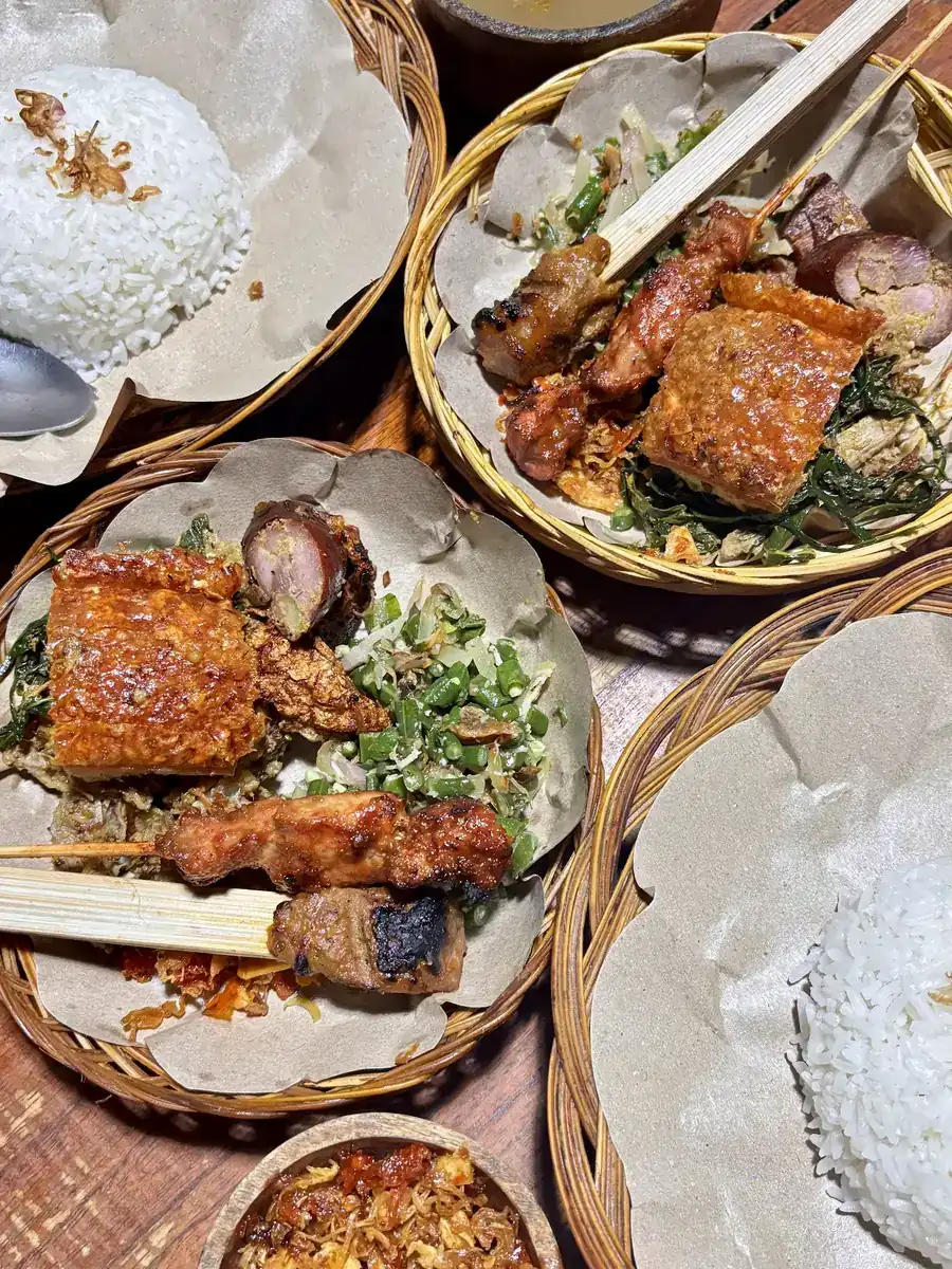 Guling Sam - Sam Merekak Kuta